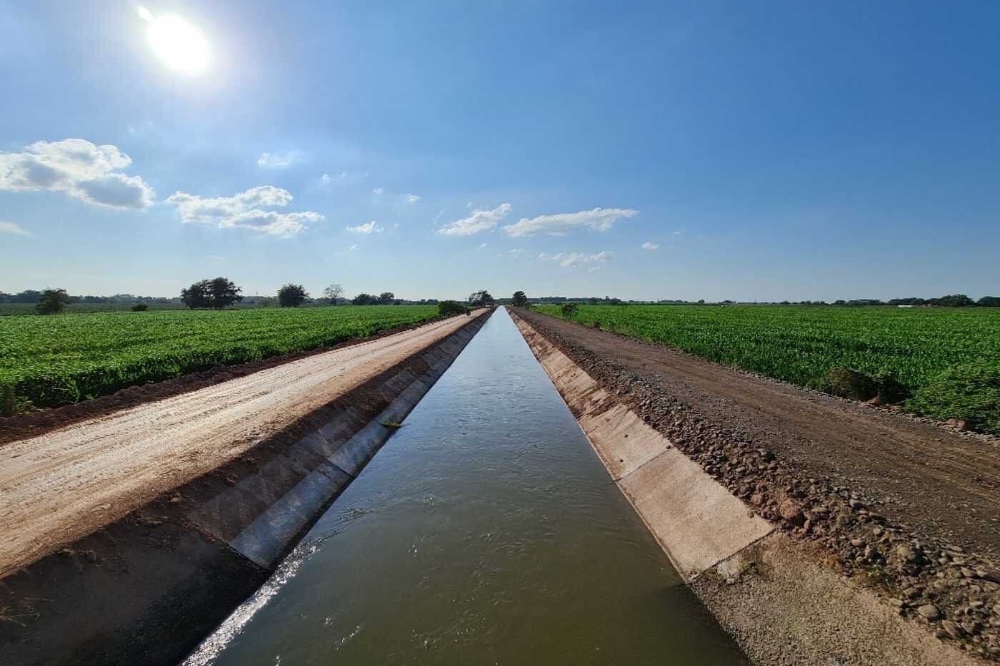Canal de riego construido por Crea y Forma en zona agrícola de Nayarit